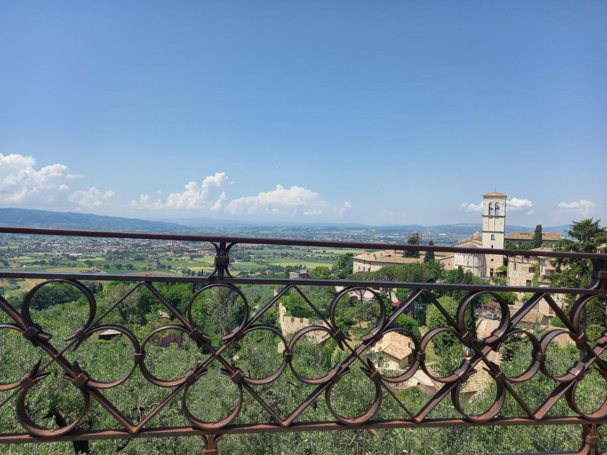 B&B Maison Gabry Assisi Bagian luar foto