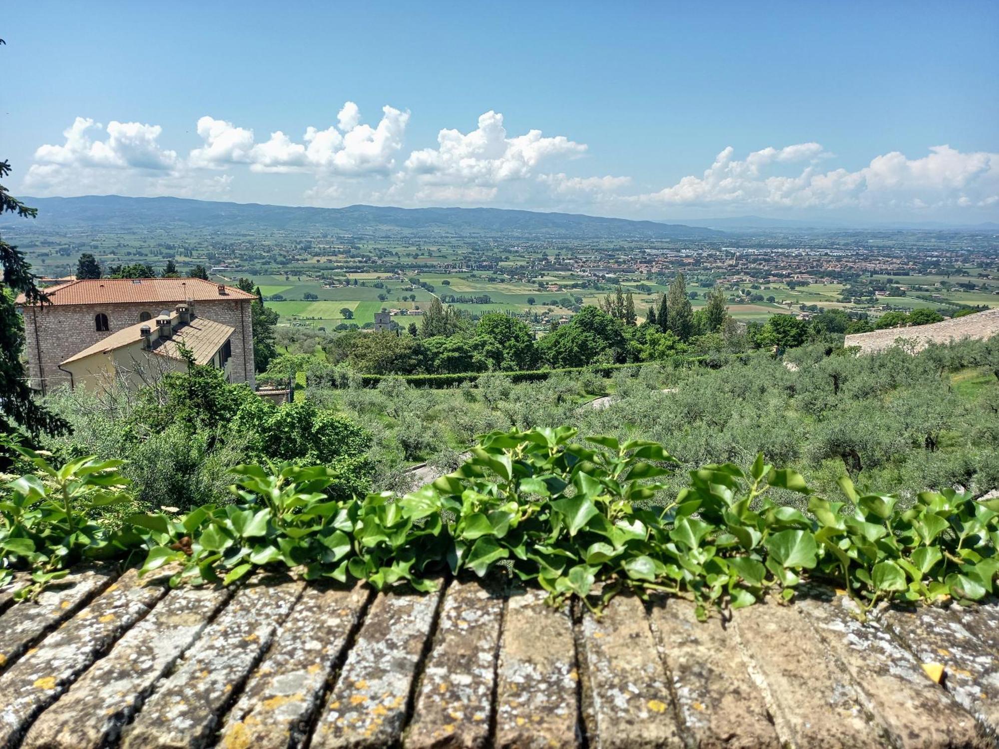 B&B Maison Gabry Assisi Bagian luar foto